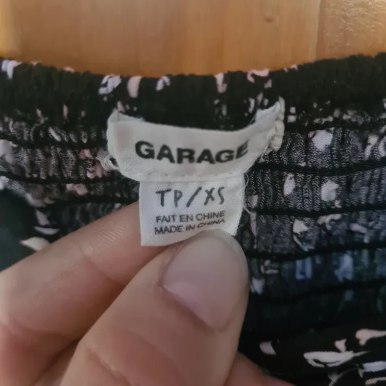 🏈Garage Black Floral Dress - Size XS🏈 image indicator(4)