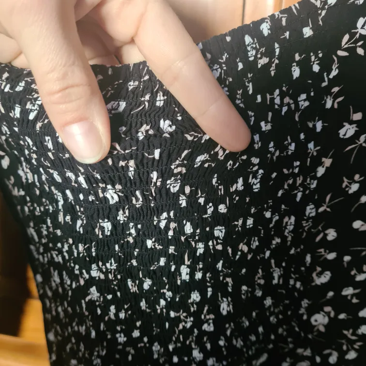 🏈Garage Black Floral Dress - Size XS🏈 image indicator(8)