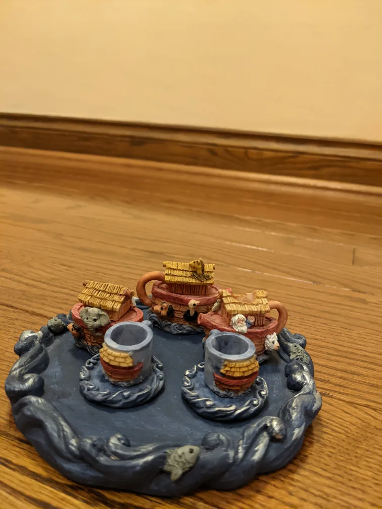 🏈 Miniature Noah's Ark Tea Set image indicator(3)