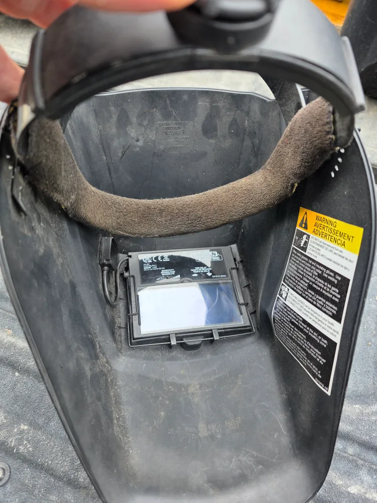 Lincoln Electric Welding Helmet with Skull Graphic image indicator(4)