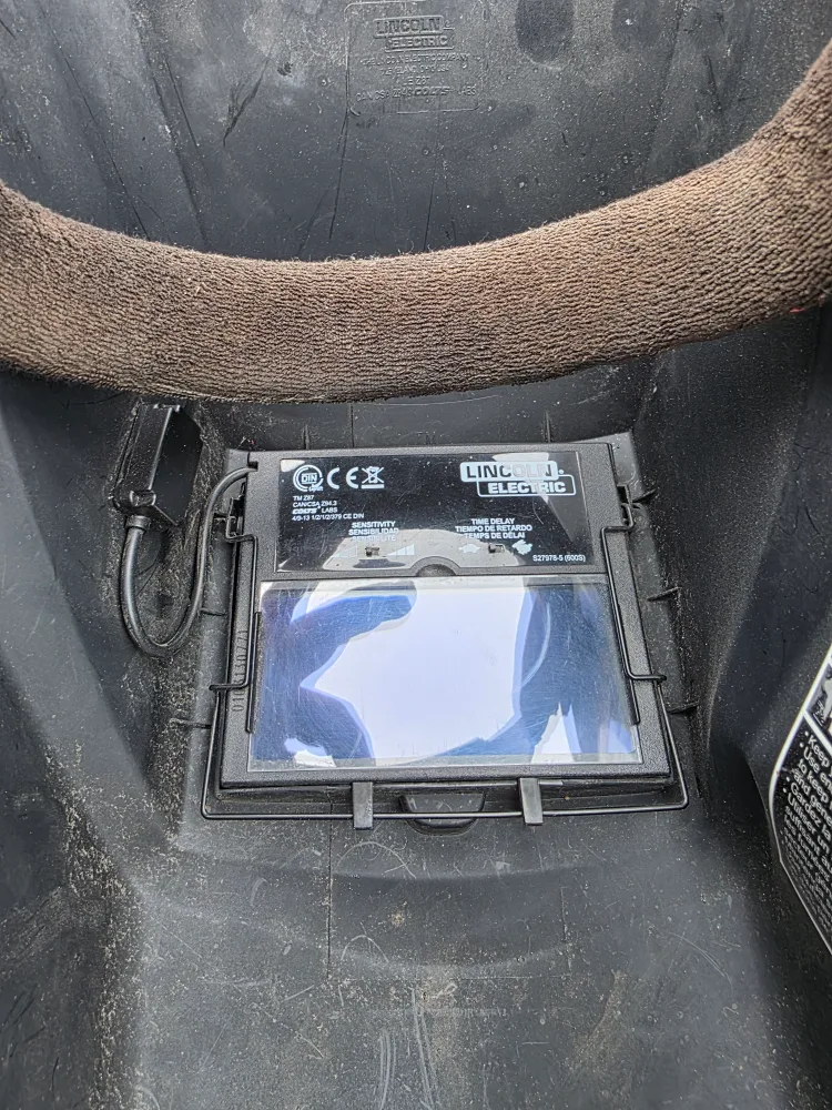 Lincoln Electric Welding Helmet with Skull Graphic image indicator(5)