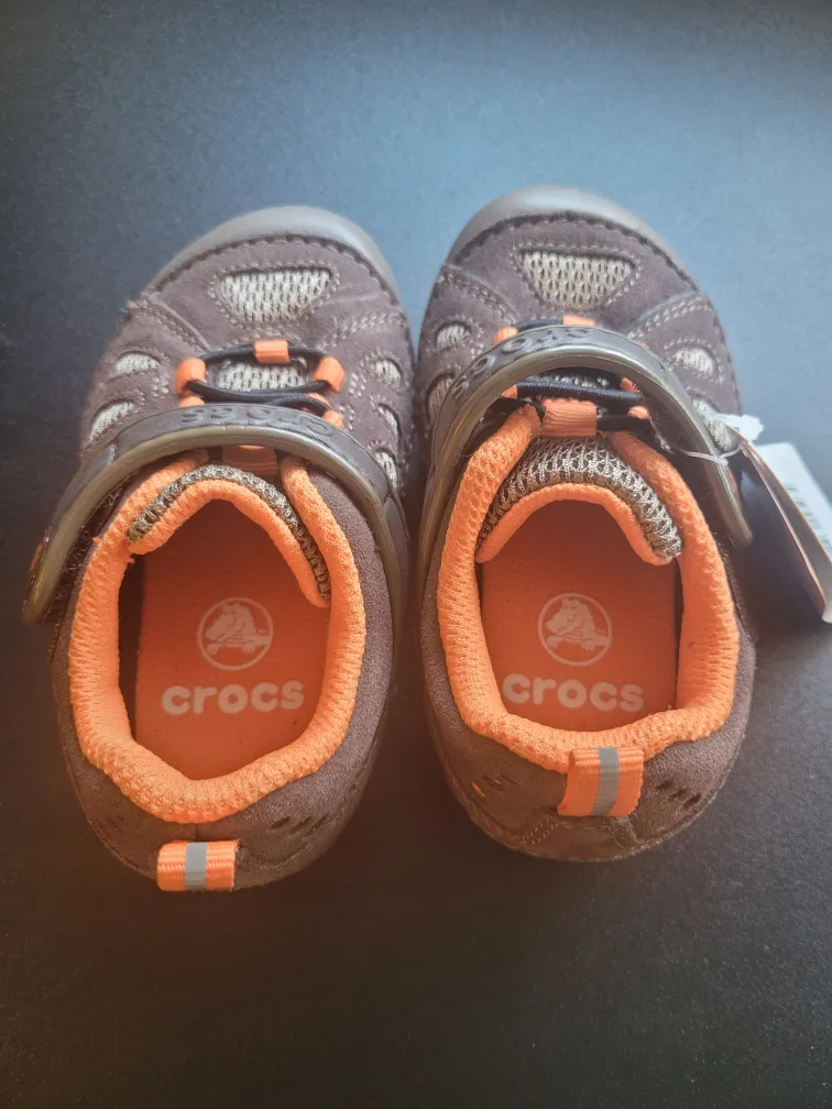 crock's toddler' Size 7 Brown and Orange Hiking Shoes image indicator(4)
