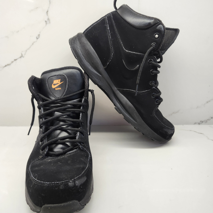 Nike Manoa Men's Black Suede Winter Boots. Size 11