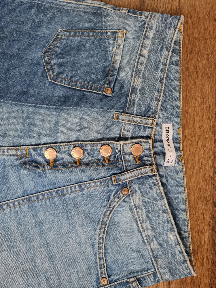 Cropped Jeans image indicator(2)