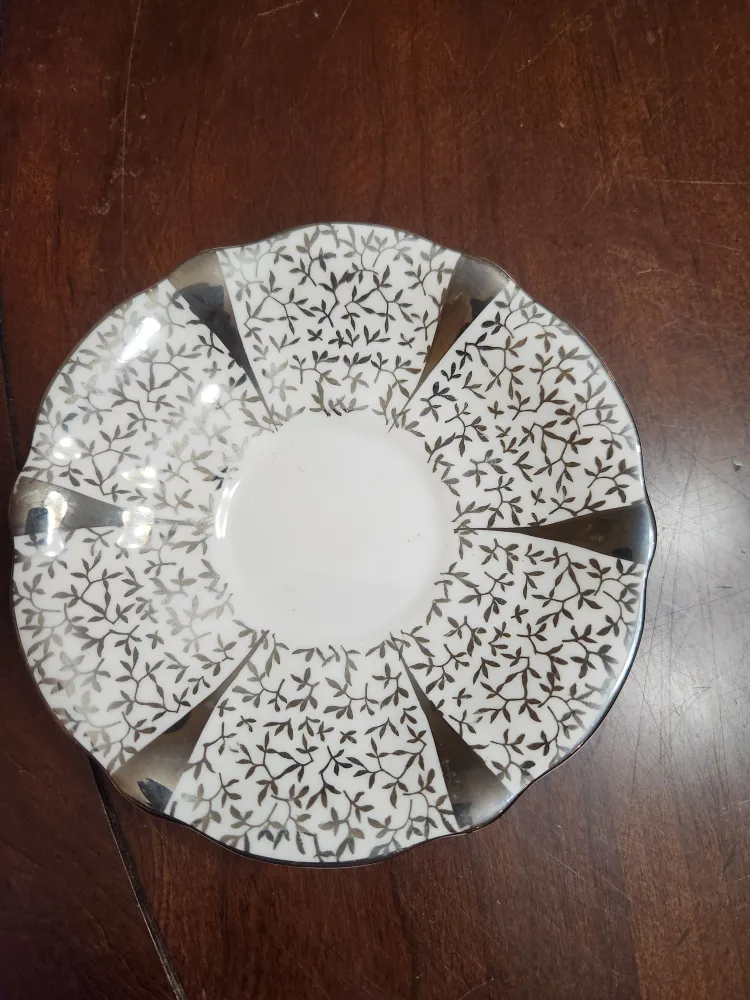 Vintage Queen Anne Silver Lace Teacup and Saucer image indicator(4)