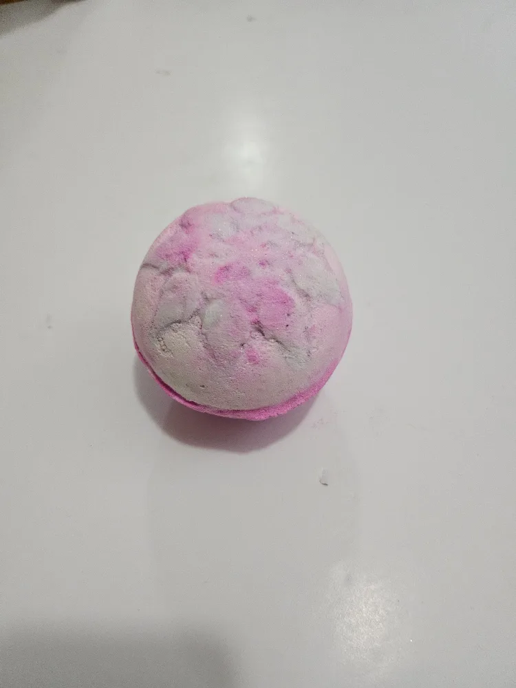 Lush Snow Fairy Bath Bomb 🏈 image indicator(2)
