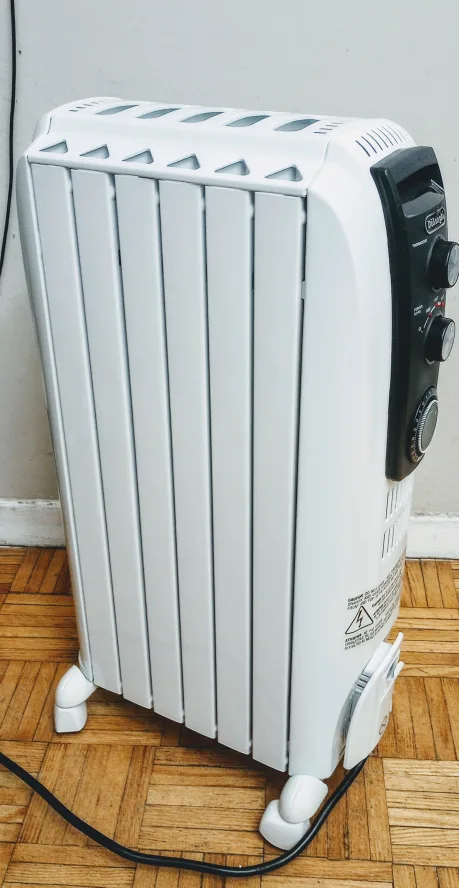 DeLonghi Dragon, Oil Filled Radiator Heater TRD40615T, Like new image indicator(3)