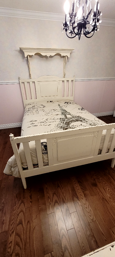 Vintage Off White Bedroom Set - Bed and Dresser - photo 2
