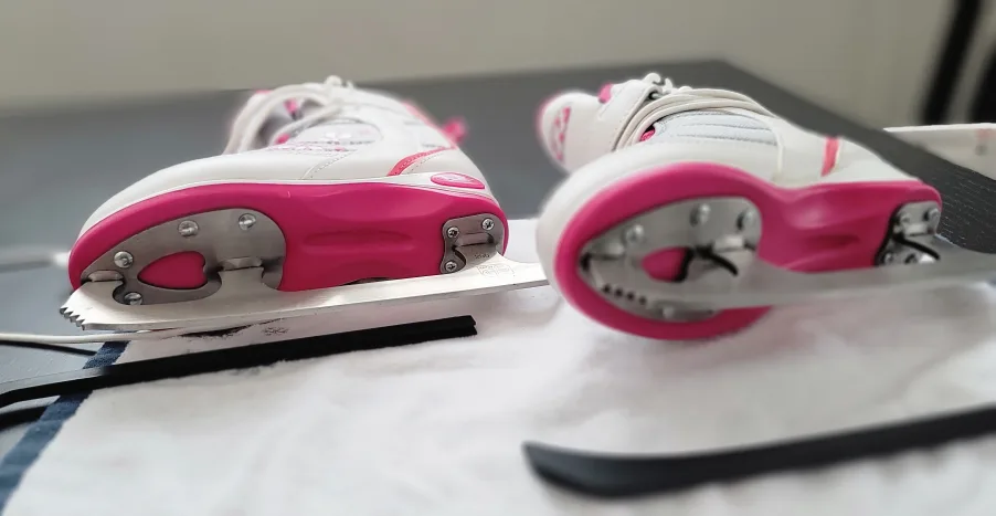 Hespeler Girls' Figure Skates - Size US J1 image indicator(6)