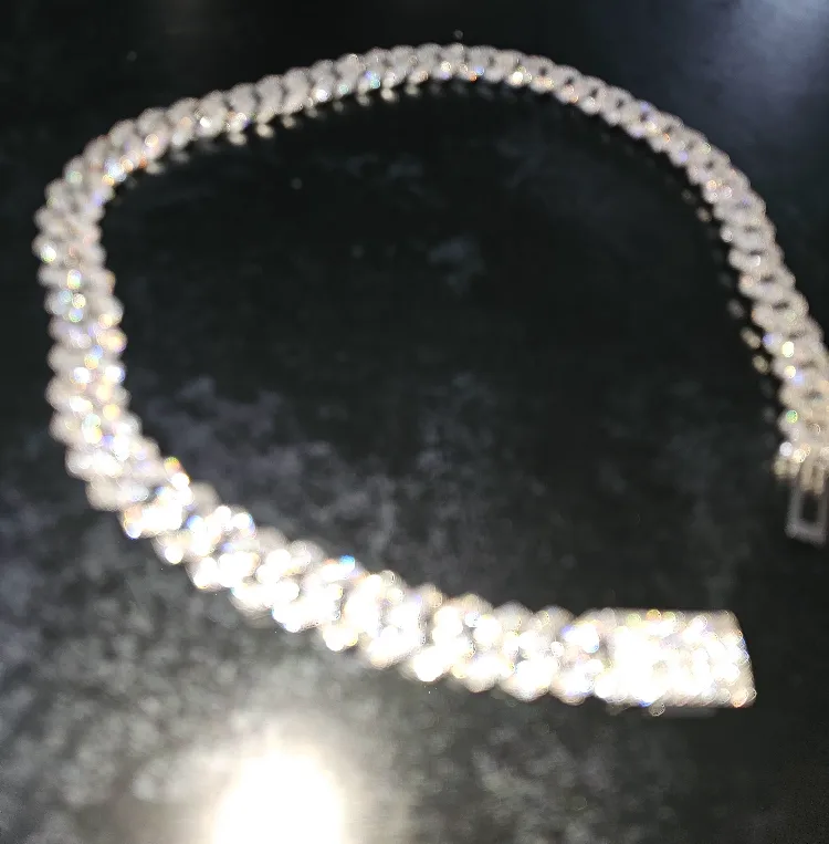 Ice-out Cuban Link Chain image indicator(2)