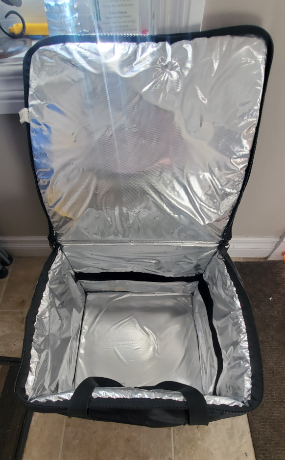 NEW SkipTheDishes insulated delivery bag - photo 3