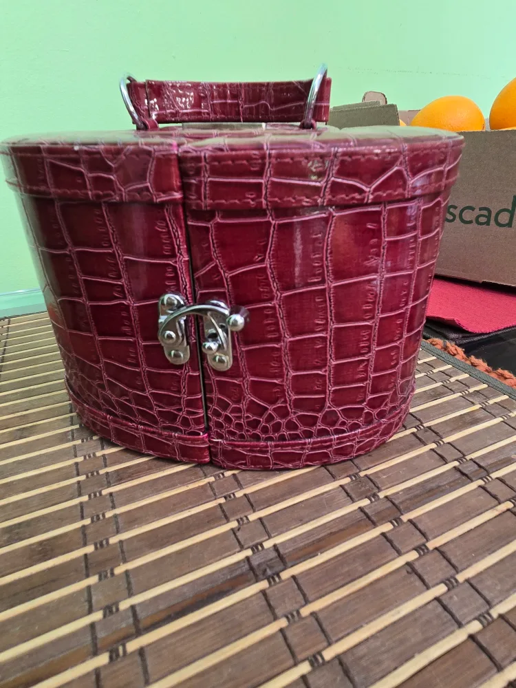 ADORE Maroon Crocodile-Print Jewellery Box image indicator(4)