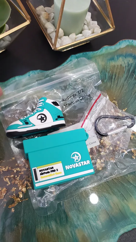 NOVASTAR AirPods Pro 2 Case - Sneaker Design image indicator(5)