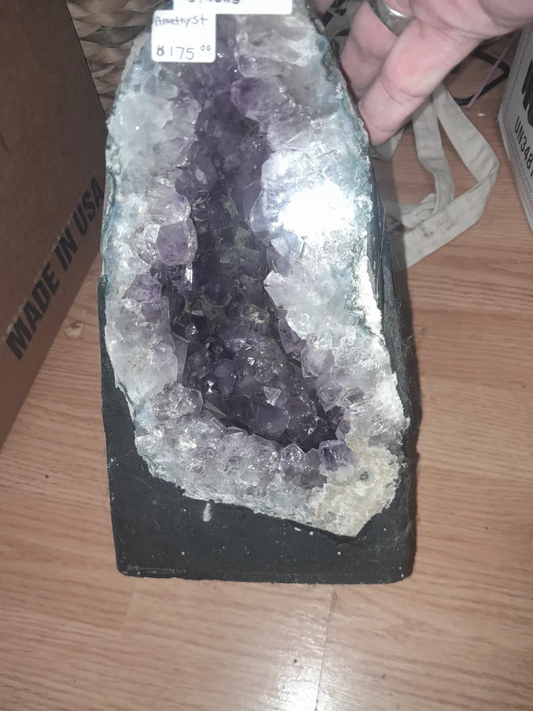 Amethyst Geode - 5.40kg image indicator(4)
