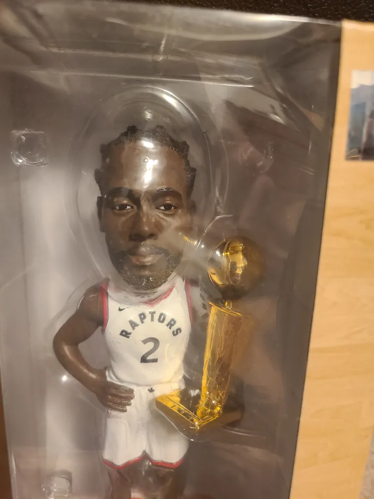 Kawhi Leonard 2019 NBA Champions Player Bobblehead image indicator(3)