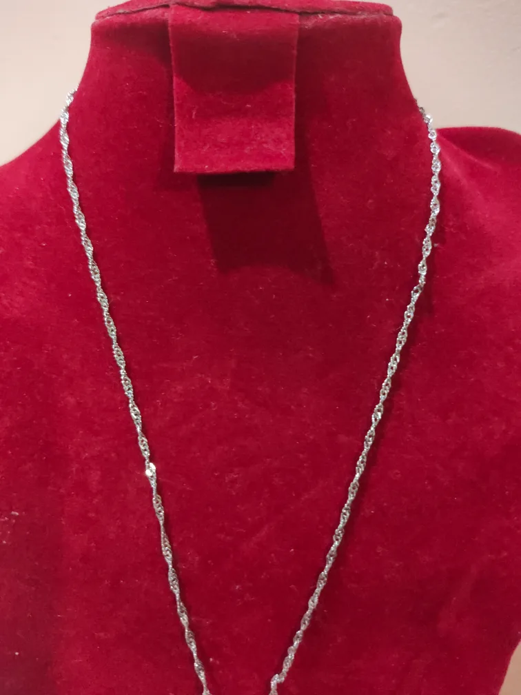 Elegant Silver Cubic Zirconia Necklace and Earrings Set image indicator(4)