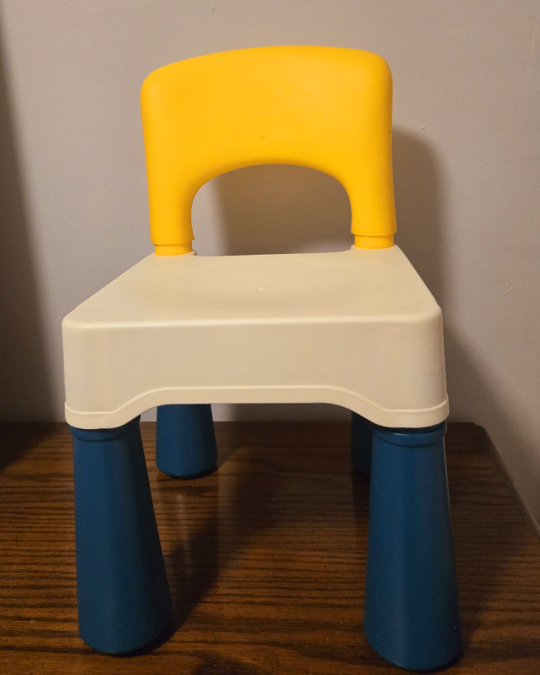 Burgkidz First-Class Plastic Chair for Kids - photo 2