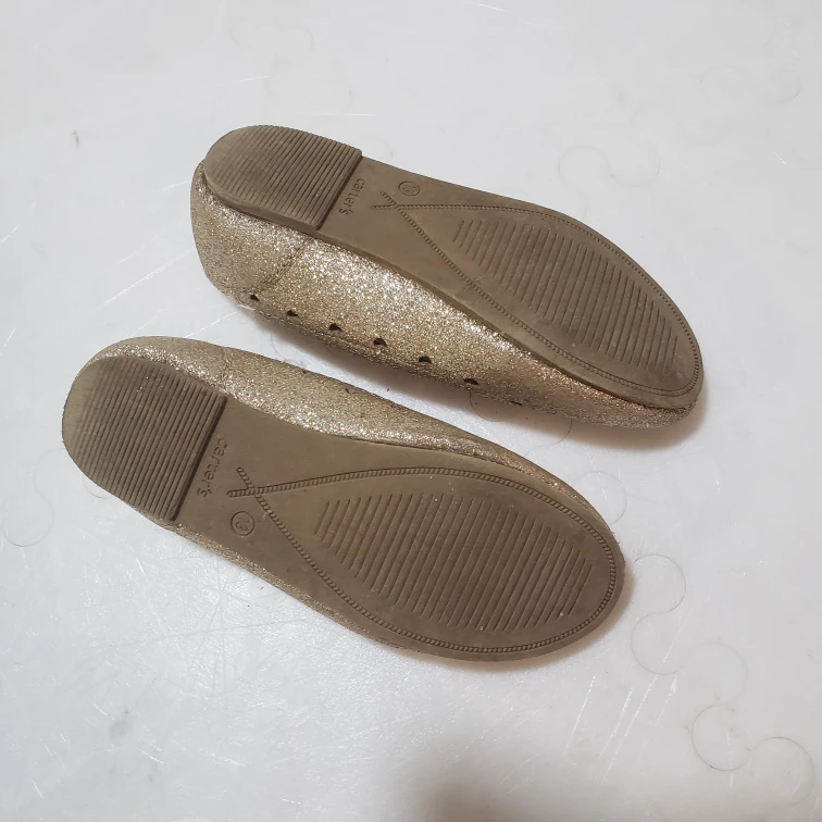 Carter's Girls Gold Glitter Flats Size 13 - photo 2