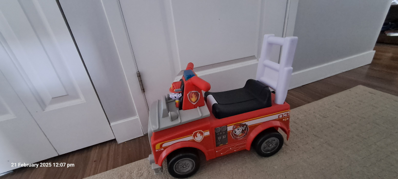 Paw Patrol Marshall's Fire Truck Ride-On Toy - photo 2