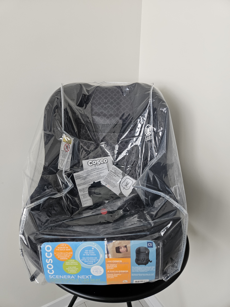 Cosco convertible car seat. brand new.