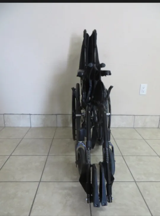 Foldable Wheelchair image indicator(2)