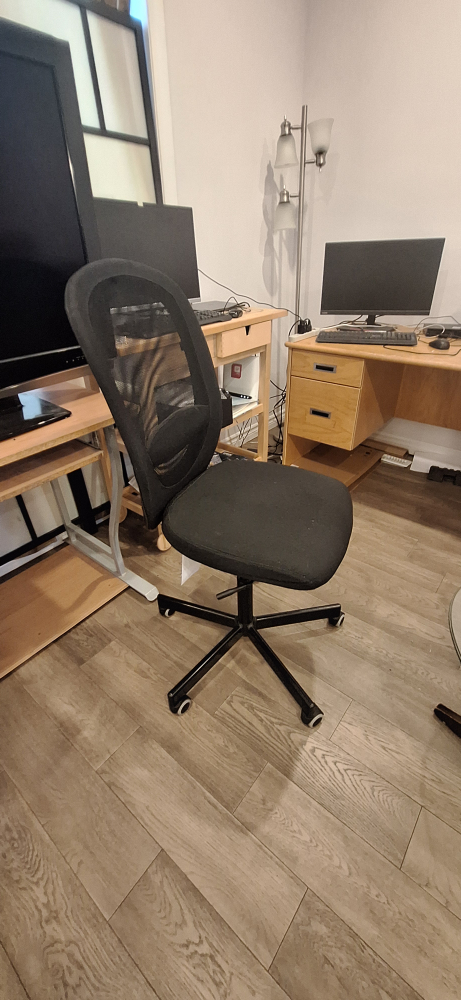 Black Mesh Office Chair