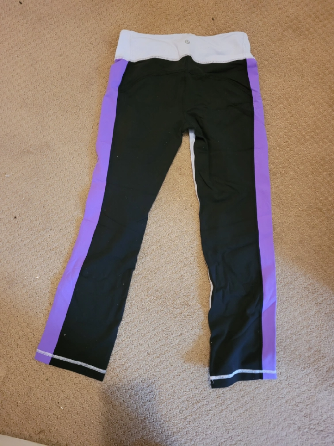 Lululemon Athletica size 6 cropped leggings - photo 2