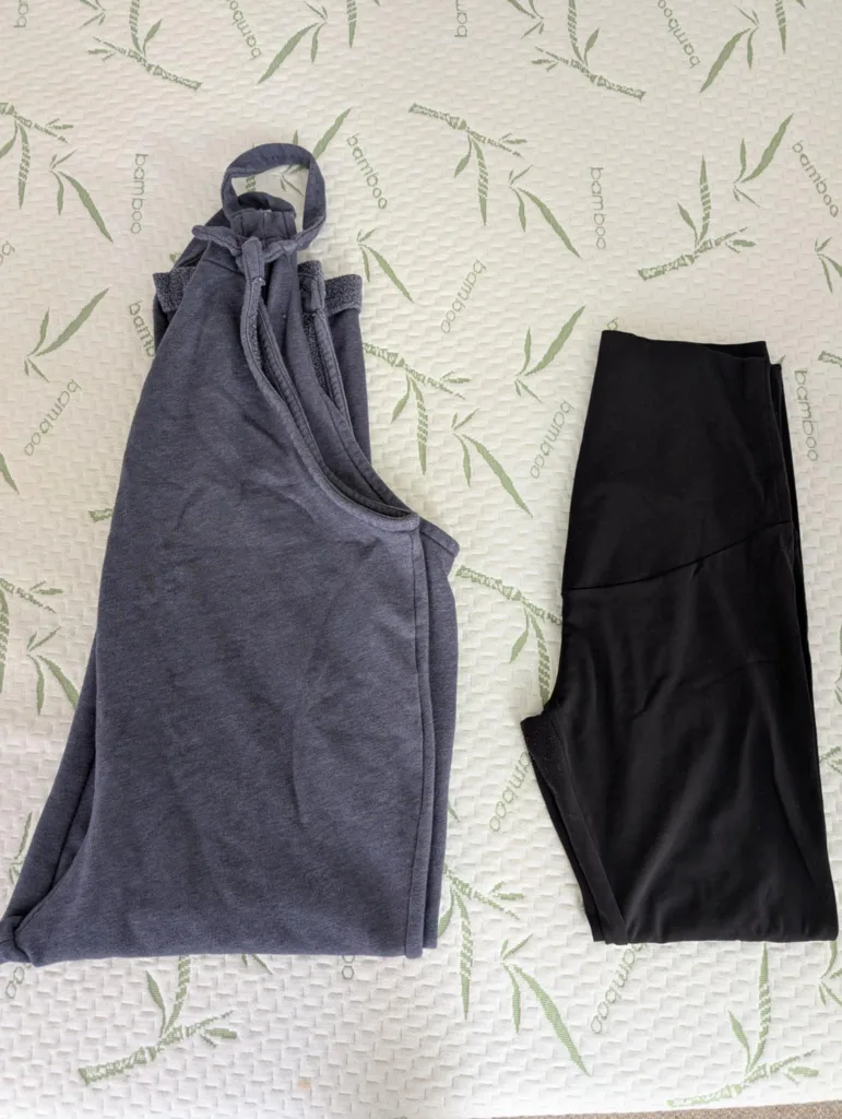 Maternity Clothes Bundle image indicator(3)