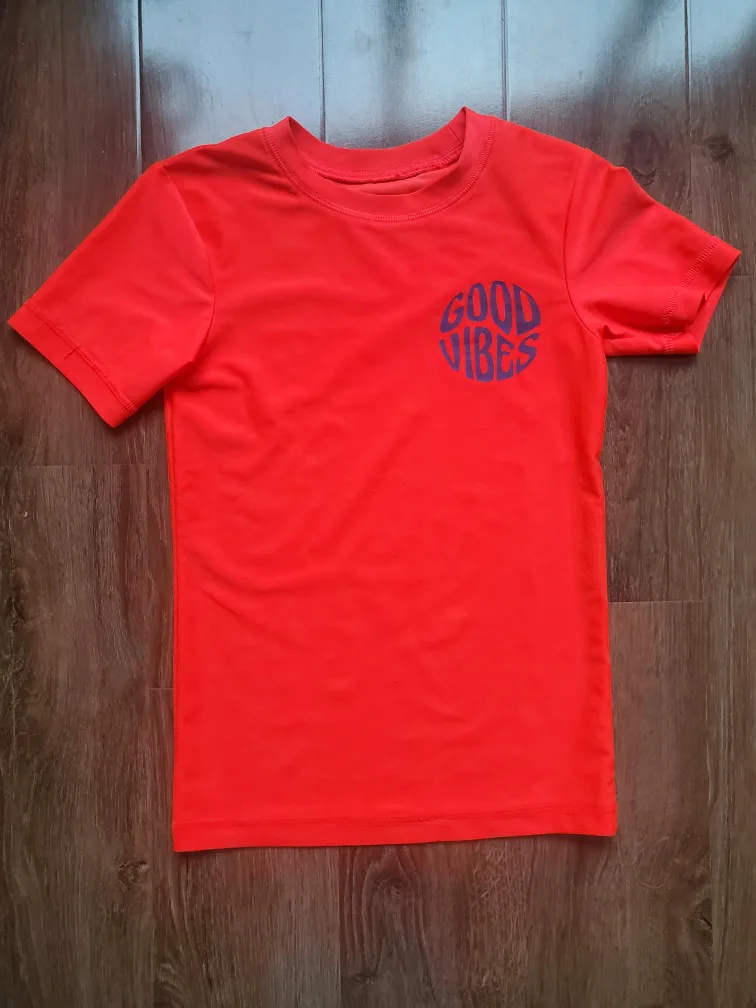 Kids swim trunks T-Shirt Size (7-8) M OBO image indicator(4)