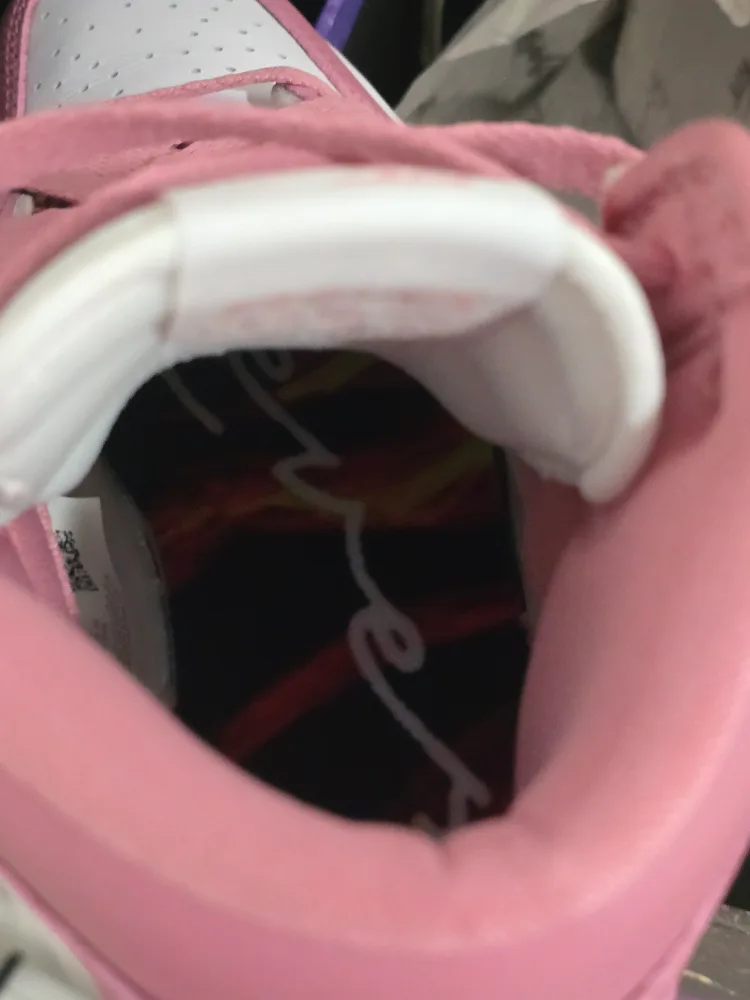 Reves x Air Jordan 1 High Pink Lightning image indicator(6)