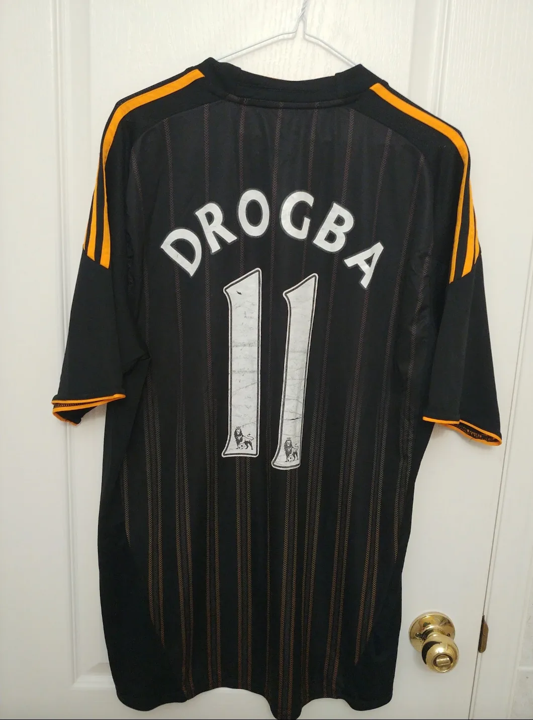 Chelsea Drogba Jersey (XL) image indicator(2)