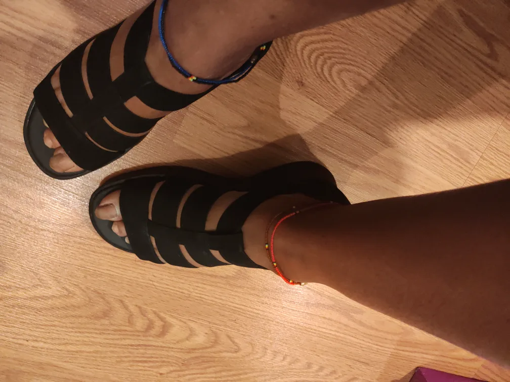 Aerobics Women's Black Wedge Sandals Size 6 image indicator(4)