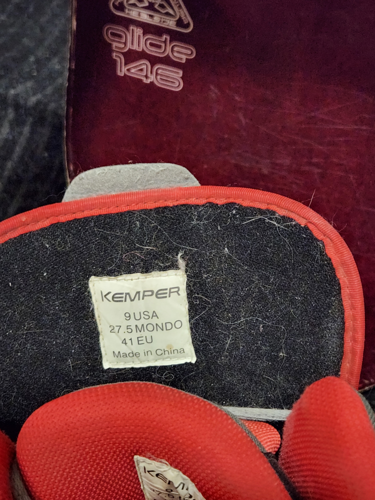 Snowboarding boots