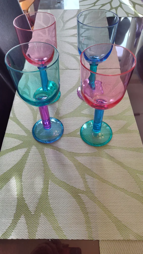 Set of four colourful wine/cocktail glasses image indicator(2)