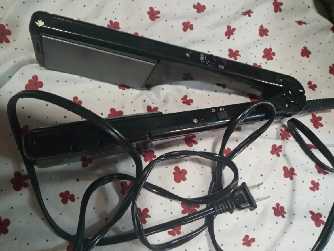 Hair straightener thumbnail