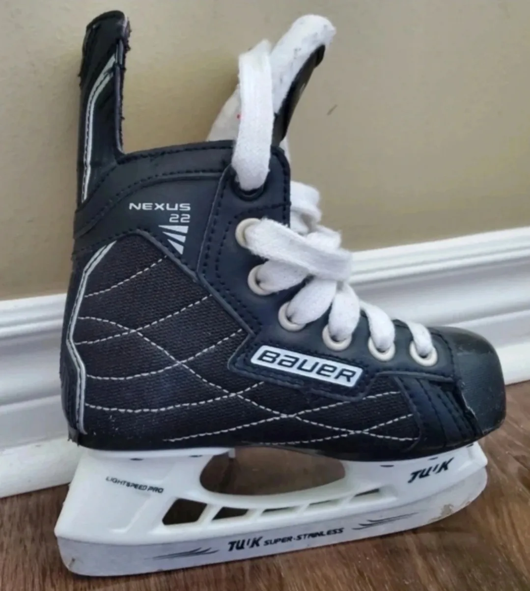 Bauer Hockey ice Skates Kids size US11 ❤ image indicator(6)