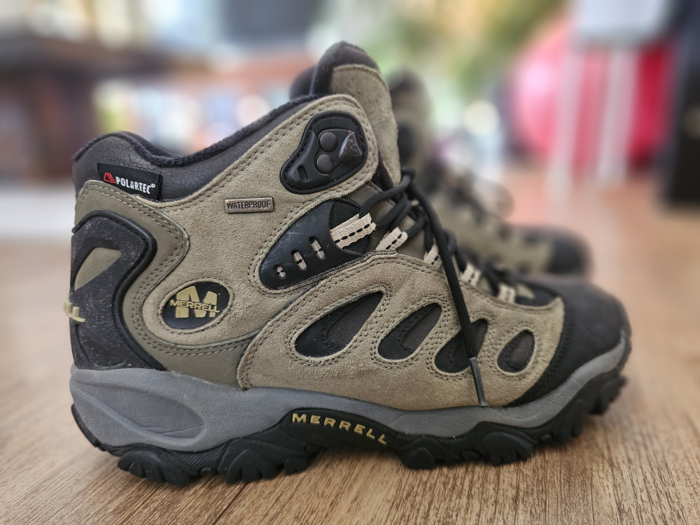 Men’s Merrell Hiking Boots for Sale – Great Condition!