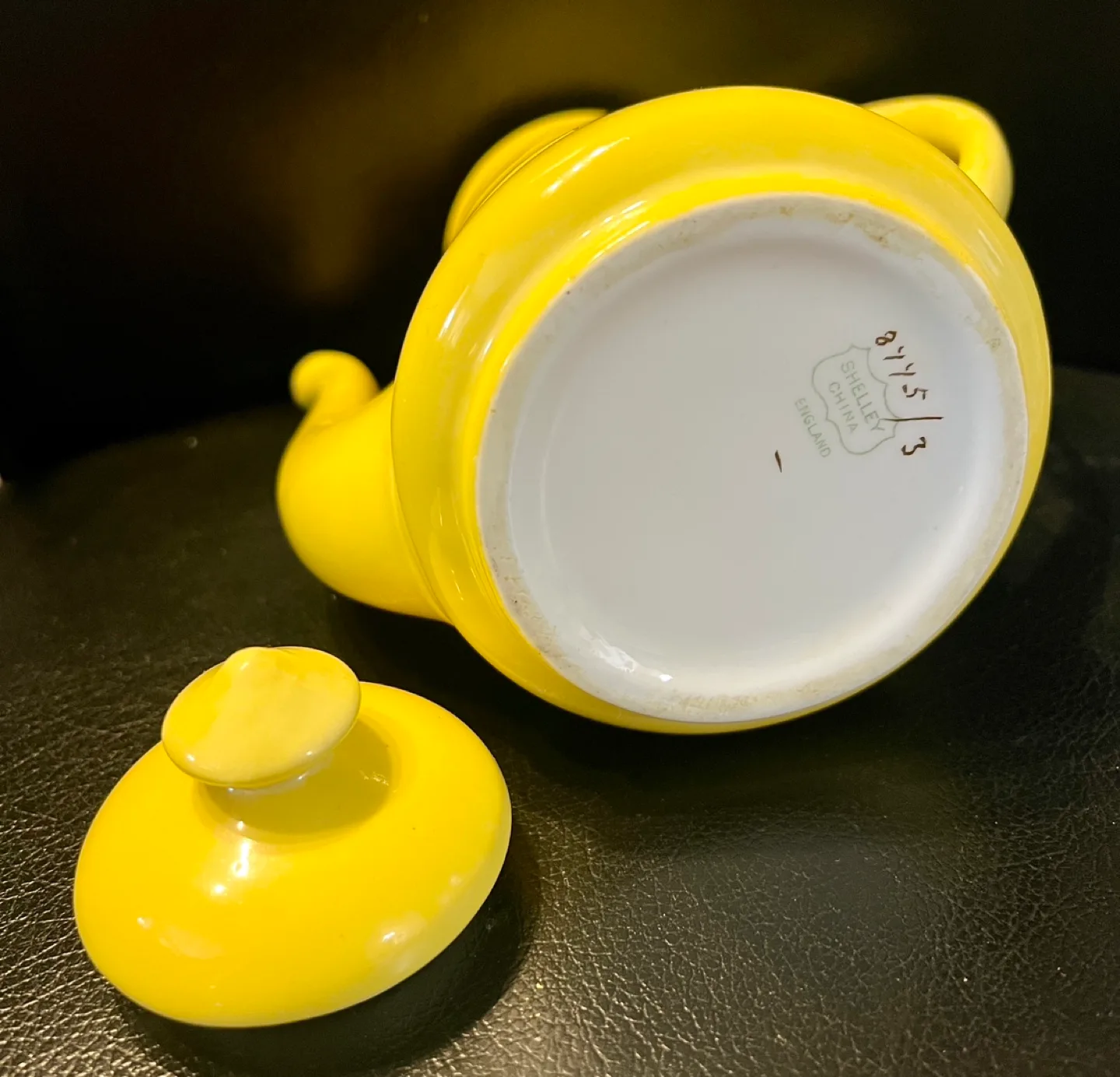 Vintage Shelley Yellow Coffee Pot image indicator(5)