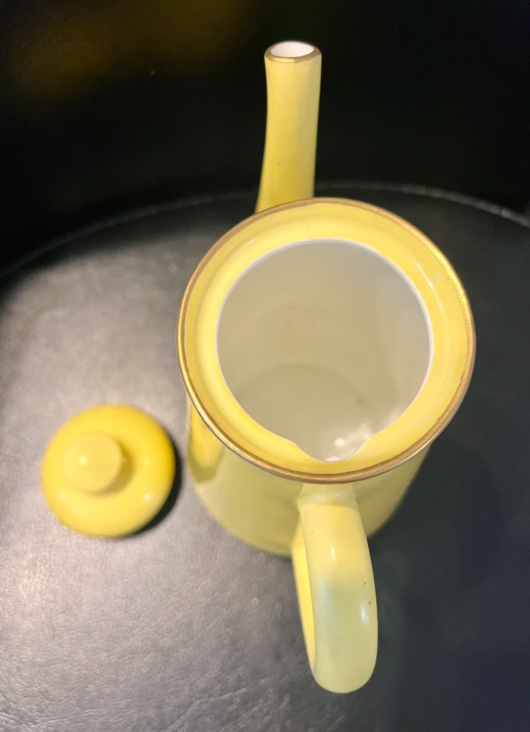 Vintage Shelley Yellow Coffee Pot image indicator(3)