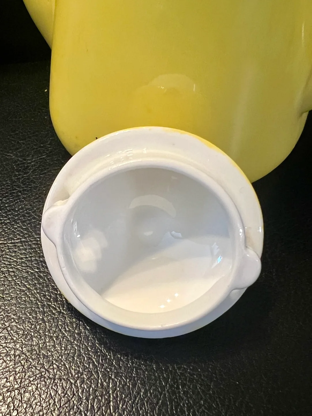 Vintage Shelley Yellow Coffee Pot image indicator(4)