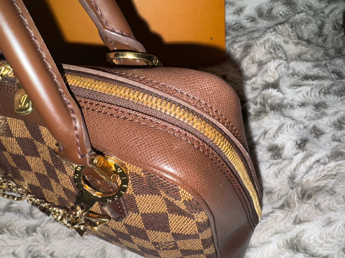 Louis Vuitton Damier Ebene Brera image indicator(5)