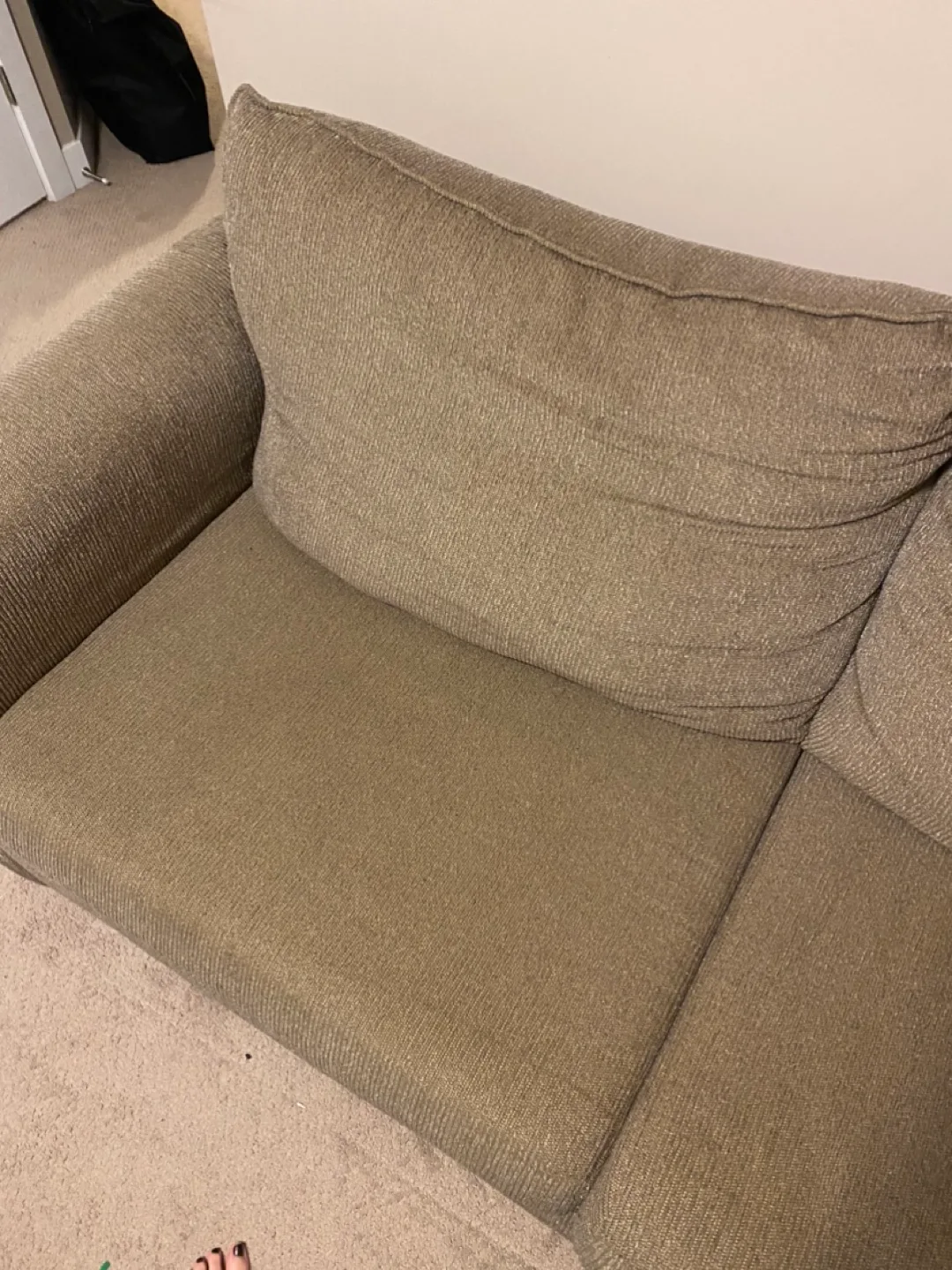 Couch with pull out bed image indicator(5)