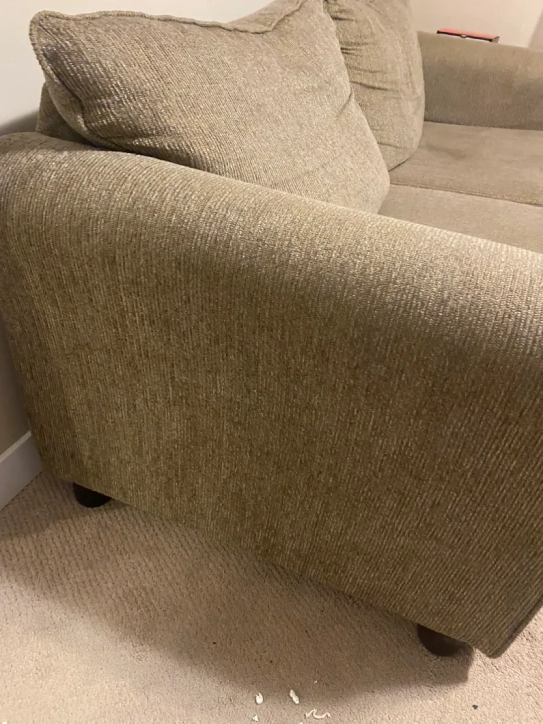 Couch with pull out bed image indicator(3)