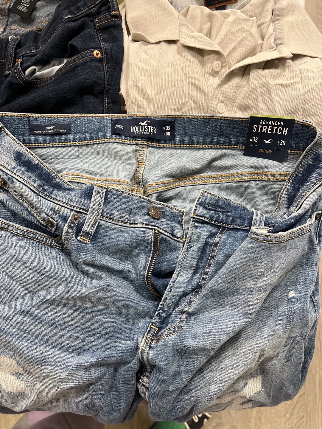 Bundle of three pairs of men's jeans