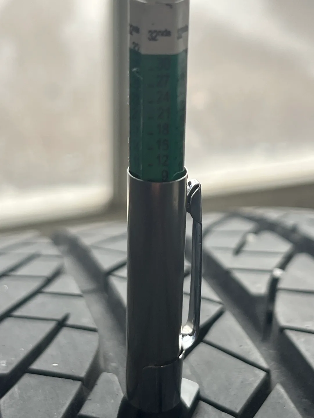 Tires and beautiful rims only used for 10,000 km all season image indicator(2)