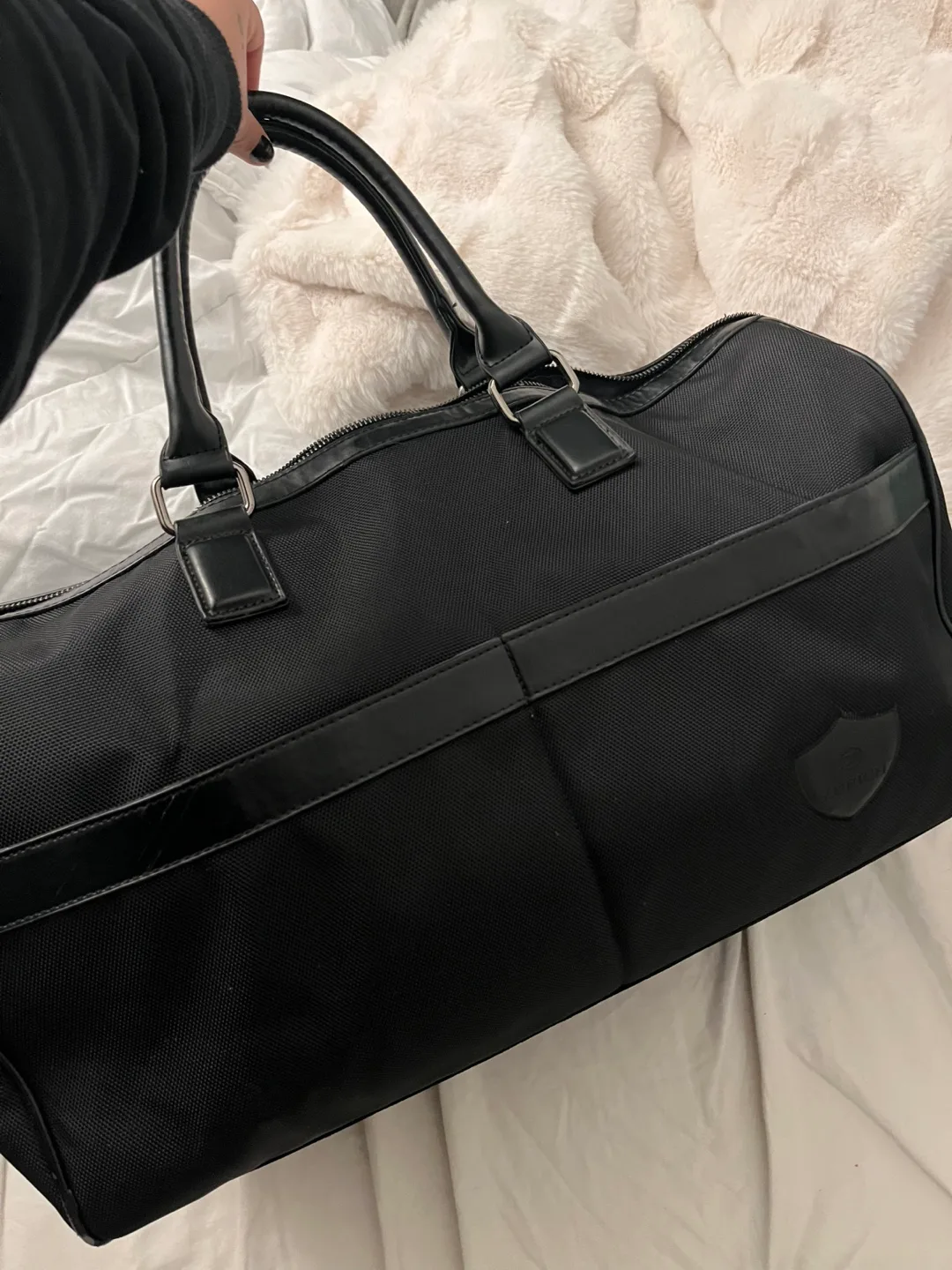 Black Weekender Duffle Bag Zurich image indicator(2)