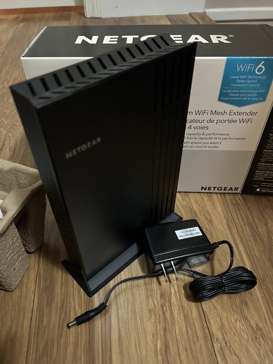 NETGEAR AX1800 WiFi Extender