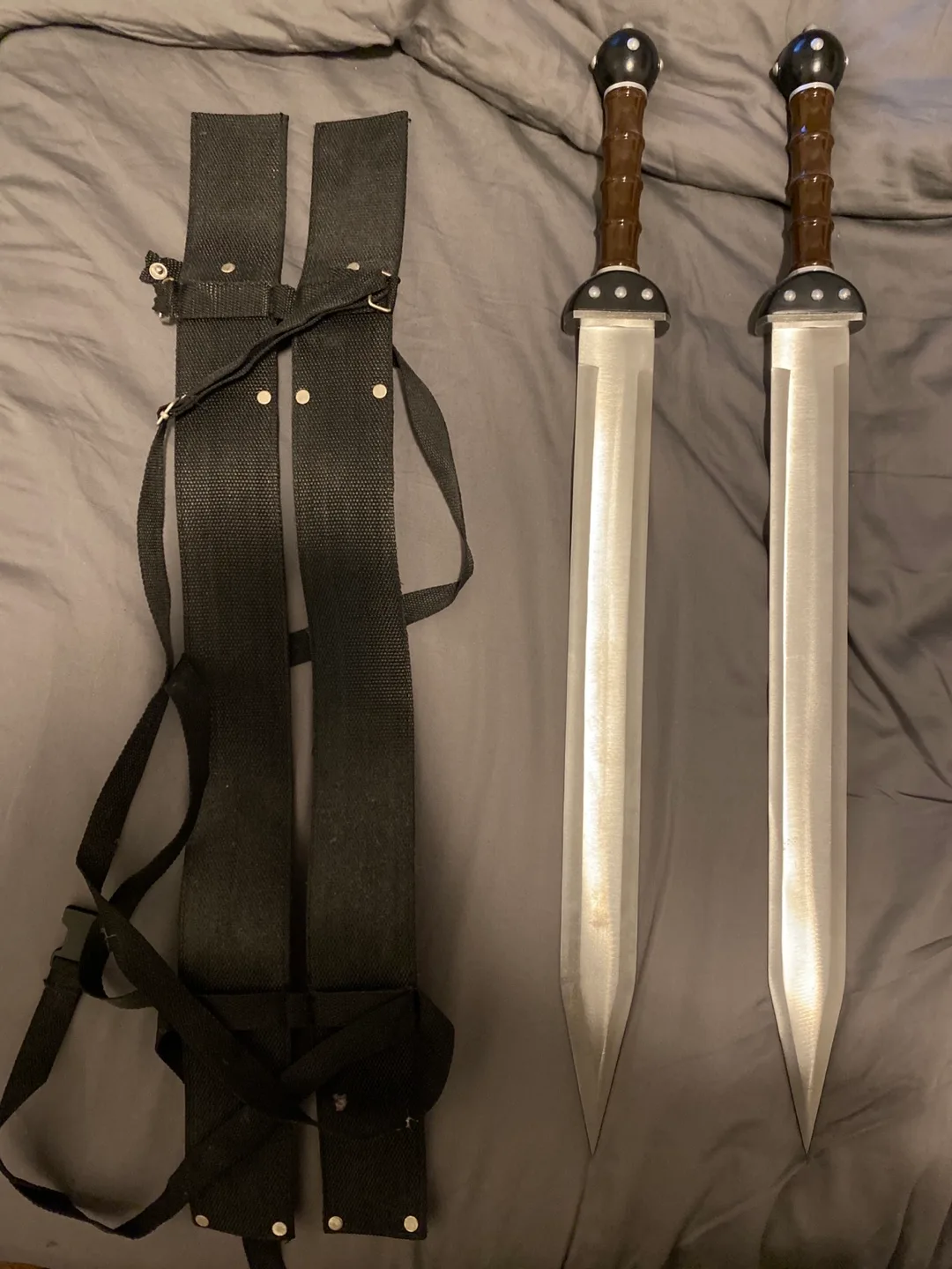Pair of Gladiator Swords with Sheaths image indicator(3)