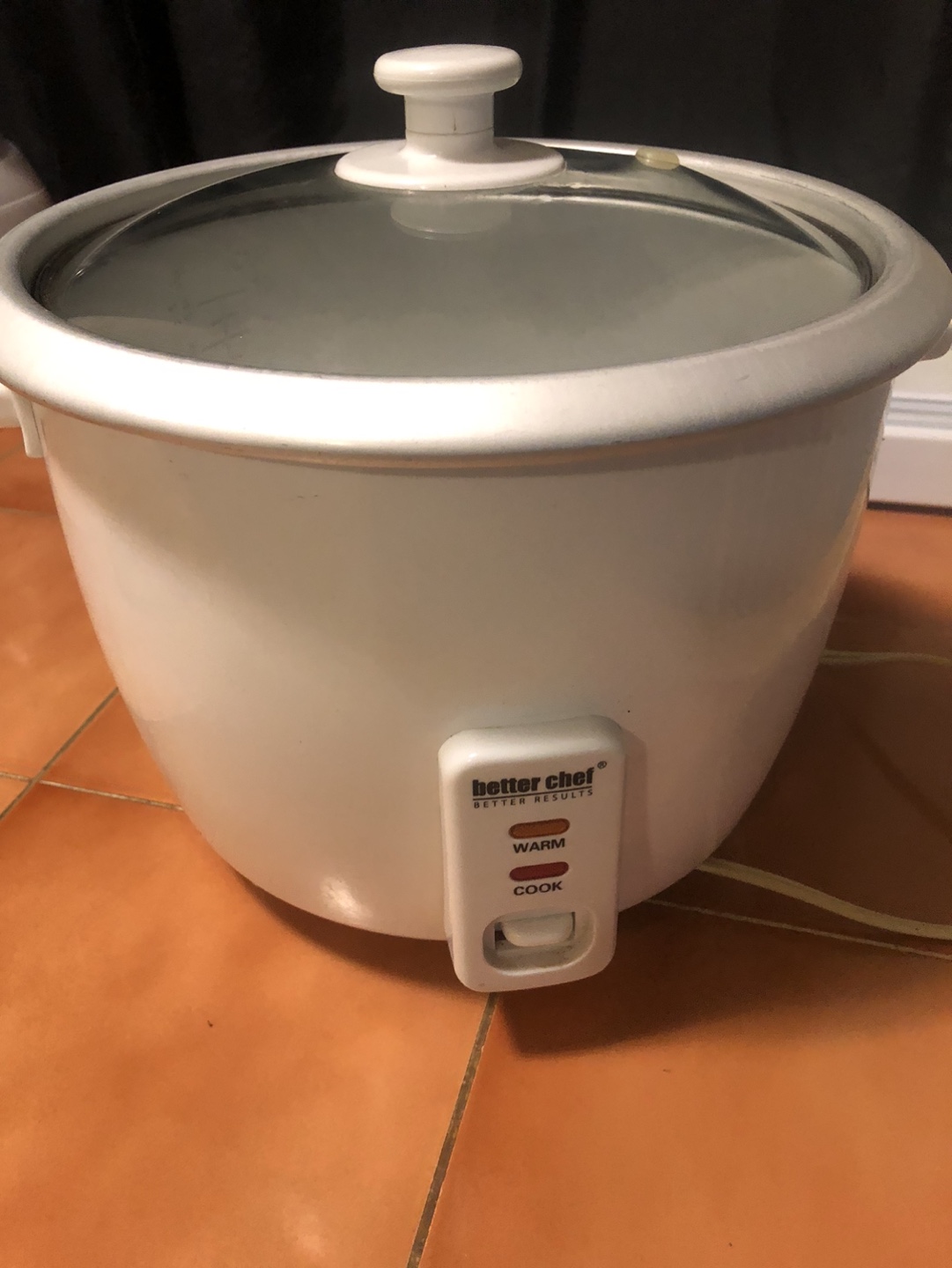Quick moving sale: Better Chef Rice Cooker