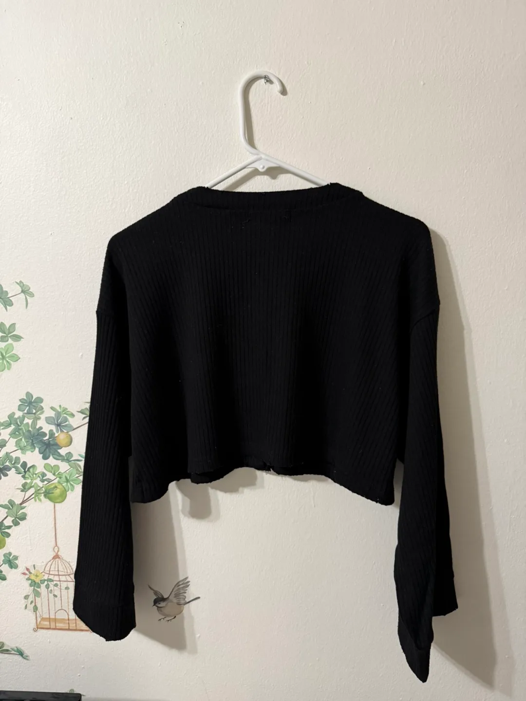 Forever21 Black Cropped Cardigan image indicator(2)